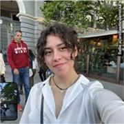 Profesora de inglés y matemáticas para nivel de primaria. Posibilidad de clases presenciales y online. Buena mano con niños