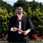 Patient and passionate tutor helping GCSE students master Biology, Chemistry and Maths with clear, targeted support.
