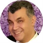 Hallo, mein Name ist Basem. Ich war bereits als Arabischlehrer tätig und biete Arabischunterricht für Kinder, Schüler und Anfänger
