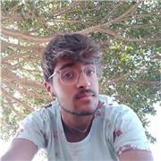 Doy claes de matemáticas, química, inglés y biología. Sobretodo para nivel ESO, hasta 3°ESO. Ya cuento con experiencia de darle dos niños