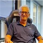 Perito disegnatore meccanico e Laureato in scienze dell'educazione, matematica ,didegno tecnico, tecnologia, metrologia e prog CNC