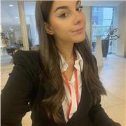 Laureata in lettere offre lezioni per materie umanistiche: storia dell’arte, letteratura, storia ecc