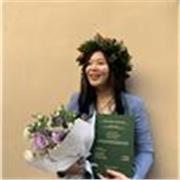 Laureata magistrale nel settore chimico in lingua inglese offre ripetizioni online
