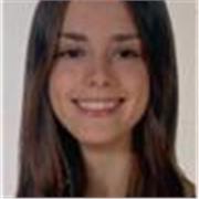 Profesora de gimnasia rítmica apta para todas las edades y tipos de niños y niñas