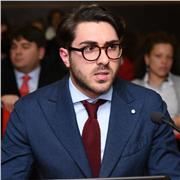 Giovane docente di Matematica impartisce ripetizioni