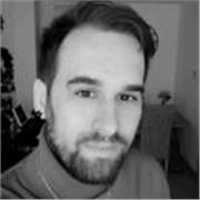Profesor de animación, 3D, videojuegos, diseño gráfico y creación digital para jóvenes y adultos de todos los niveles.
