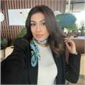 Kendimi öğrenci merkezli, deneyim odaklı bir İngilizce öğretmeni olarak tanımlarım.