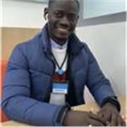 Bonjour, après mon Bac littéraire, j’ai choisi la voie de l’alternance avec 4 année d’étude en apprentissage. Ma licence je l’ai fait sur une formation de responsable développement commercial et marketing et mon master que je fais actuellement est en mana