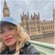 Docente abilitata di pluriennale esperienza, impartisce lezioni private di lingua inglese per tutti gli indirizzi di studi. Inoltre, offre servizi di traduzione da/per lingua inglese per aziende e privati