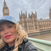 Docente abilitata di pluriennale esperienza, impartisce lezioni private di lingua inglese per tutti gli indirizzi di studi. Inoltre, offre servizi di traduzione da/per lingua inglese per aziende e privati