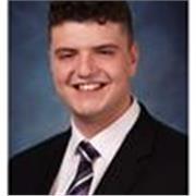 Cercano, paciente y creativo. Me gusta que mis clases sean dinámicas, con espacio para la conversación, la cultura y la curiosidad