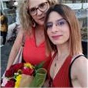 Studentessa universitaria di Napoli impartisce lezioni di italiano, filosofia, storia, francese, inglese, tedesco, scienze, arte a prezzi modici