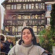 soy Lola! Desarrolladora software y graduada en ingeniería de sistemas de telecomunicación e ingeniería biomédica