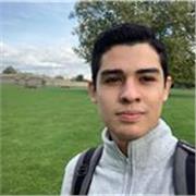 Estudiante de la Universidad de Navarra, muy bueno en matemáticas y apasionado por enseñar