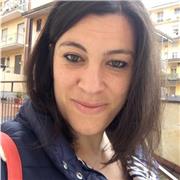 Insegnante abilitata di diritto ed economia con concorso. Disponibile a impartire lezioni anche attraverso didattica digitale