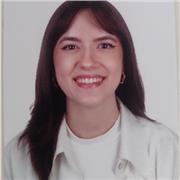 Soy estudiante de 23 años de ingeniería química, por lo que podría enseñar diferentes materias como matemáticas o química.