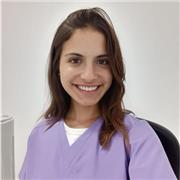 Soy una joven de 22 años logopeda con experiencia en el tratamiento de dificultades del aprendizaje, comunicación y comprensión.