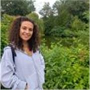 Laurea in Biologia Ambientale e Dottorato in Fisiologia Vegetale. Per immergerci nel fantastico mondo delle scienze della vita!