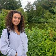 Laurea in Biologia Ambientale e Dottorato in Fisiologia Vegetale. Per immergerci nel fantastico mondo delle scienze della vita!