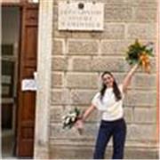 Diplomata presso il Liceo delle Scienze Umane, offre ripetizioni di inglese