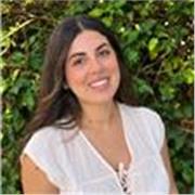 Graduada en ADE con experiencia en Deloitte ofrece clases de Contabilidad, Economía y Finanzas para FP y Bachillerato.