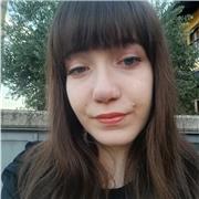 Studentessa diplomata al liceo linguistico che offre lezioni di inglese online o nella cittá di Firenze