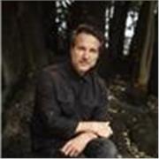 Profesor de cine, audiovisual y escritura de ficción. 