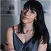 Insegnante di inglese, con recenti certificazioni linguistiche e capacità d sviluppo di metodi di studio efficaci