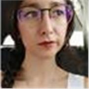 Laureata in Sociologia e con esperienza come freelance nel campo della scrittura (creativa e online) offro le mie competenze per supporto nello studio, nei compiti o nella correzione di testi o tesi