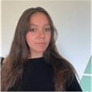 Élève de terminale donne des cours particuliers de maths aux élèves du primaire et du collège