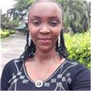 English tutor teaches primary children and carry everyone along