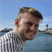 Chico escocés: puedo dar clases de inglés a domicilio