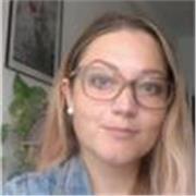 Profesora de psicología y humanidades para adolescentes y adultos
