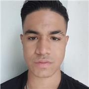 Me defino una persona extrovertida a la que le gusta enseñar, soy proactivo, responsable y tengo muchas ganas de trabajar