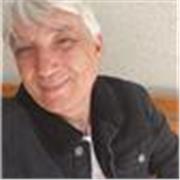 Clases presenciales o en línea para enseñanza media básica y universidad