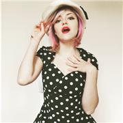 Laureata in scienze letterarie e dei beni culturali con il massimo dei voti offre lezioni di italiano, storia e storia dell'arte