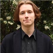 Established and experienced guitarist tutoring across London