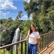 Profesora de inglés para todas las edades. Dispongo de B1 y B2 del idioma y actualmente estudiando C1. Carrera: Estudios ingleses