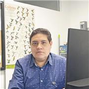 Profesor especializado en medio ambiente y territorio, ofrece clases de geografía, geografía económica, geo-política, historia de méxico