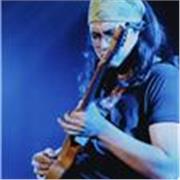 I am a passionate and open-hearted student and teacher who loves music production in logic.