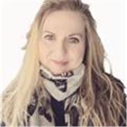 Auteure de méthodologie anglaise, Diplômée de Cambridge et Certifiée TEFL propose des cours d'anglais. Spécialisée examens.