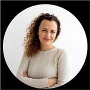 Profesional de diseño gráfico con 15 años de experiencia