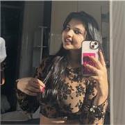 Contemporary artist offering personalised creative lessons for all ages!