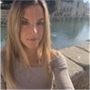 laureata in lingue e con esperienza di oltre 15 anni