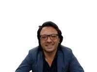 Laureato in psicologia e insegnante di sostegno