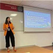 Graduada en CCAFyD, con Máster Oficial en Entrenamiento Físico para la Salud y formación complementaria en cáncer y lesiones