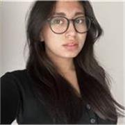 Joven universitaria con experiencia en clases de refuerzo a chic/as de primaria y ESO. 