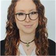 Profesora de dibujo que imparte clases de forma online y presencial.