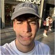 Estudiante de Ingeniería Informática en la Universidad Politécnica de Cataluña. Título de Bachillerato Tecnológico.