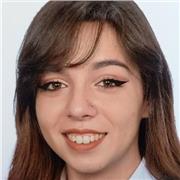 Graduada en Historia y con titulación B2 de inglés